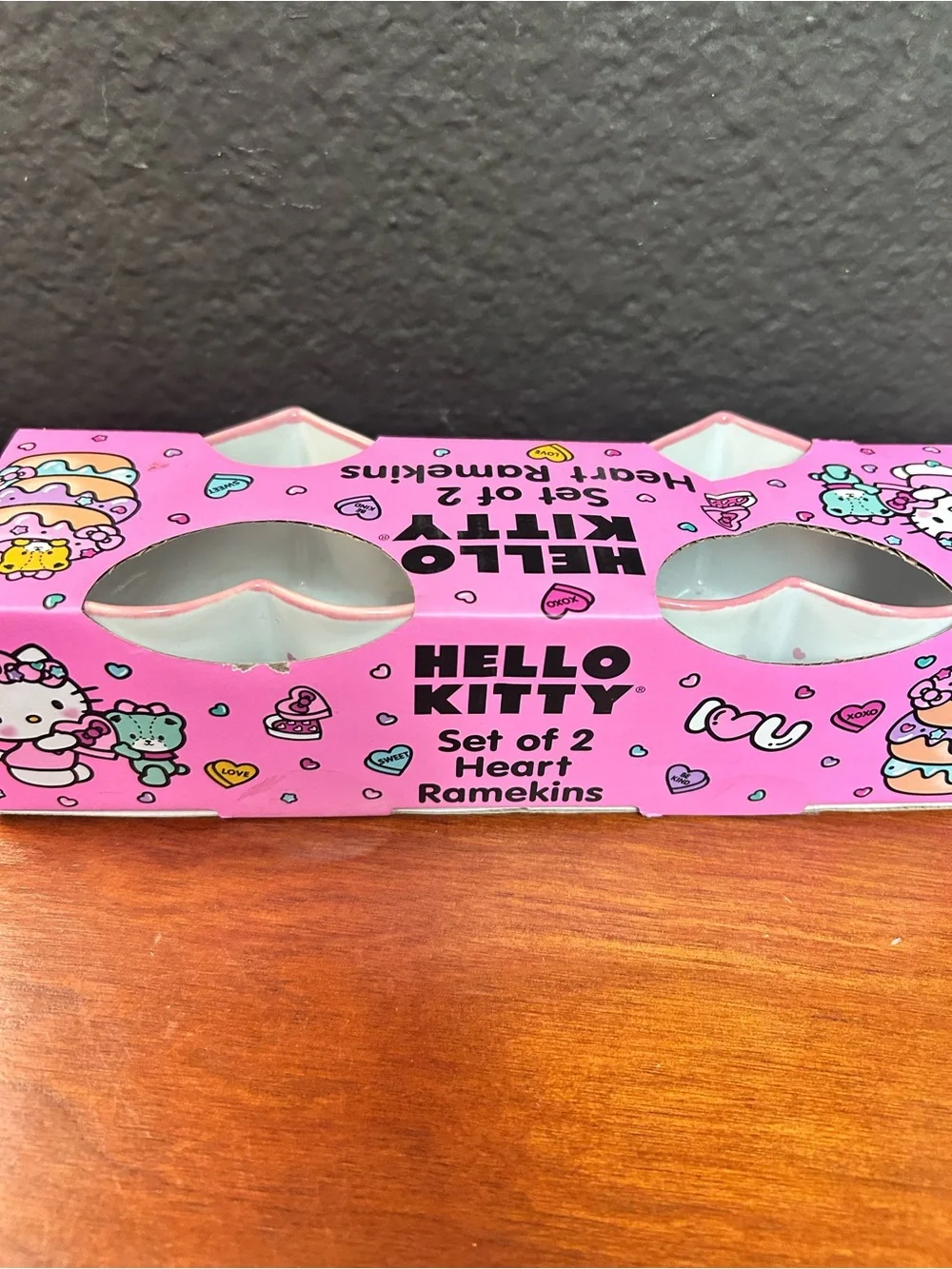 New‎ Hello Kitty Valentine's Day Heart Shaped Ramekins Bakeware Set of 2
